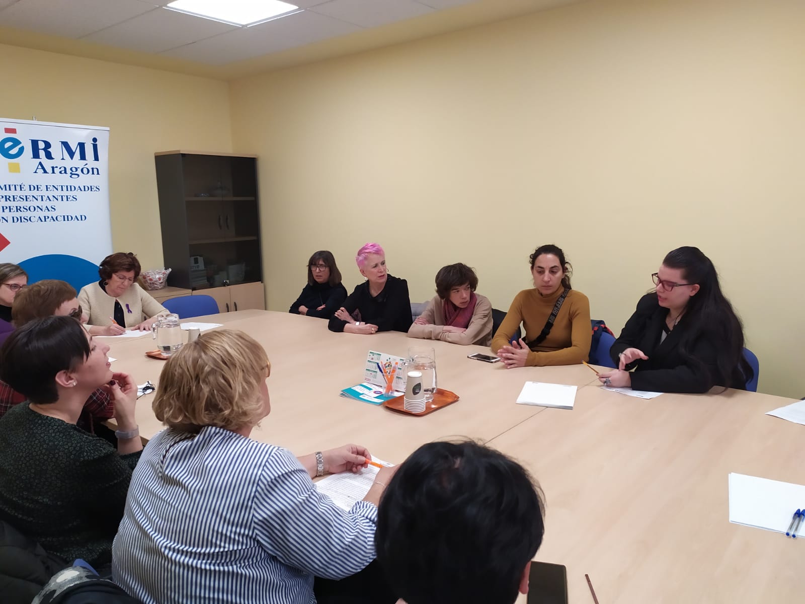 Ir a Las mujeres con discapacidad exponen sus reivindicaciones ante la consejera de Ciudadanía, María Victoria Broto