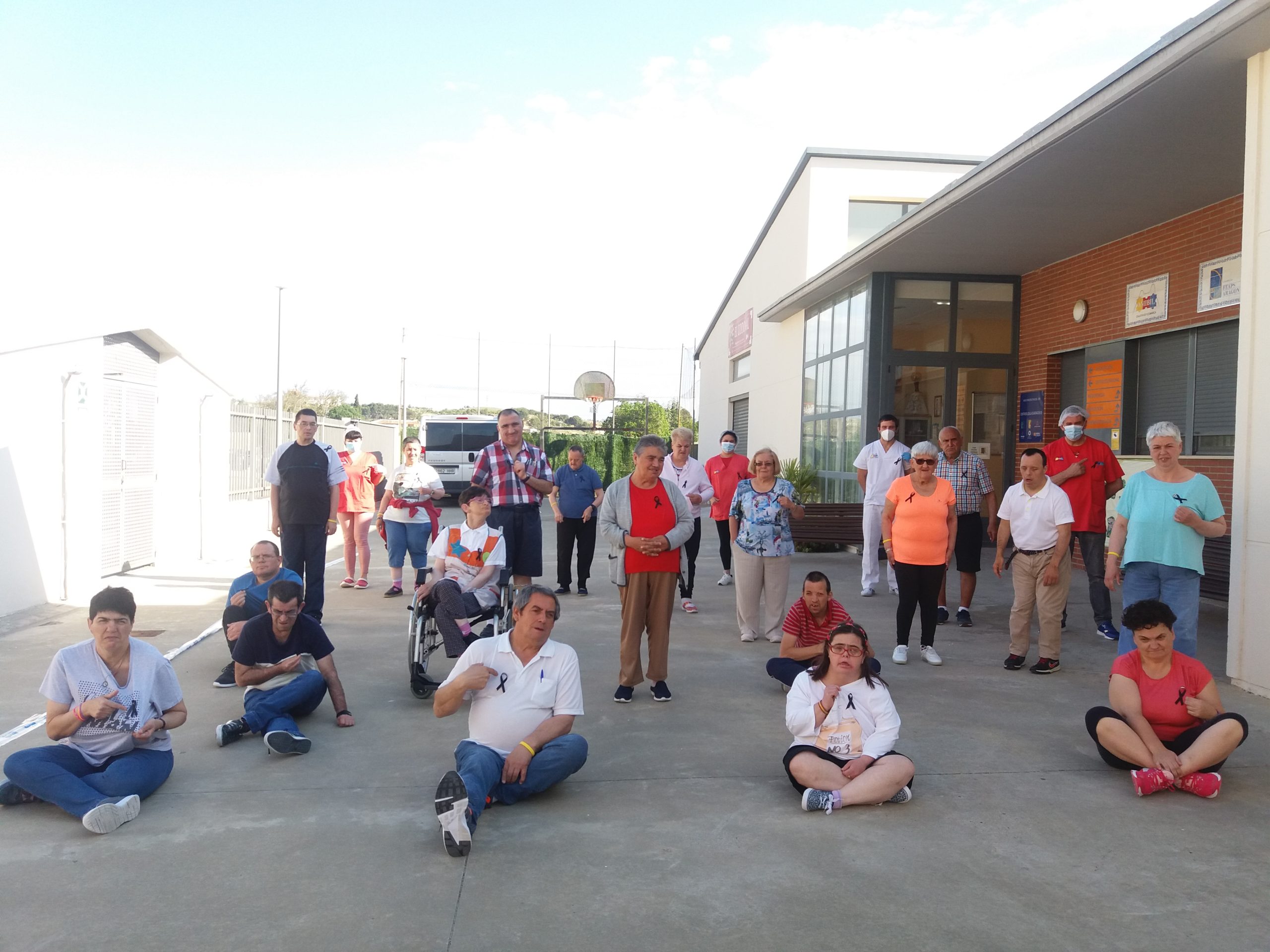 Ir a El Gobierno de Aragón restringe de nuevo los paseos fuera de las residencias pero vuelve a autorizar las salidas vacacionales con la familia
