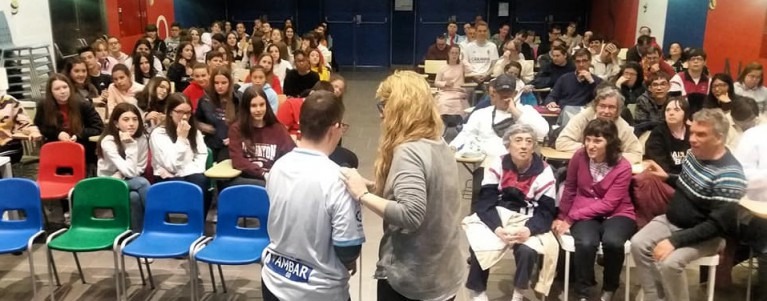 Ir a Vértice participa en el proyecto de intercambio postal ‘Art Friends’ con estudiantes de 2º de ESO