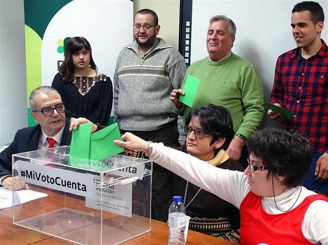 Ir a Plena inclusión colaborará con el Ministerio del Interior para mejorar la accesibilidad de las elecciones