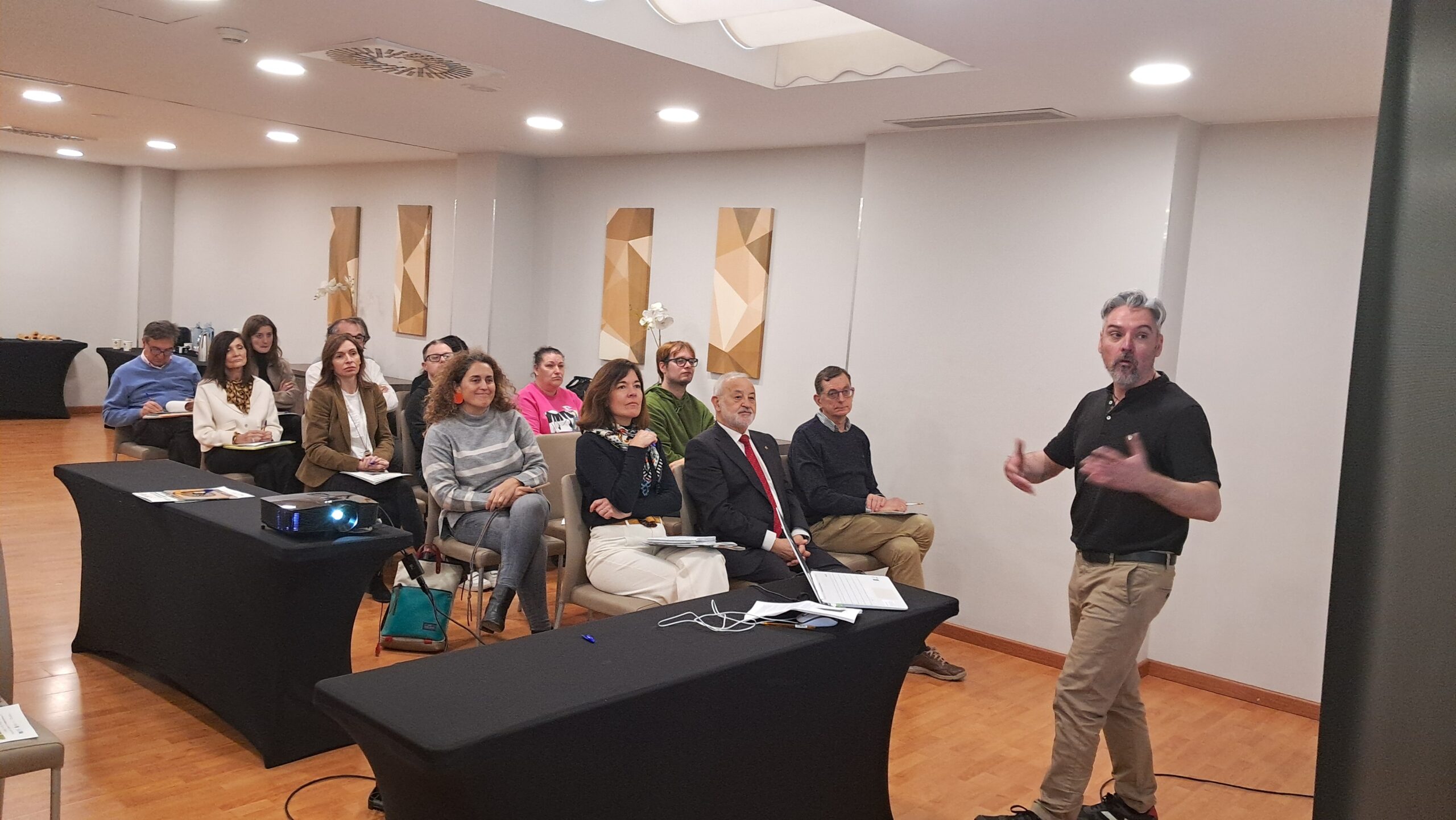 Ir a El Gobierno de Aragón conoce los avances del proyecto Mi Casa: una vida en comunidad