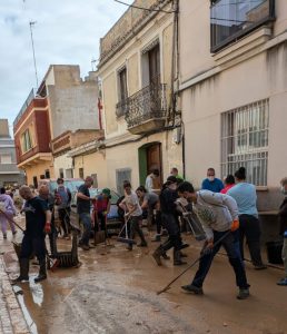Trabajos de limpieza tras la dana en Aldaya